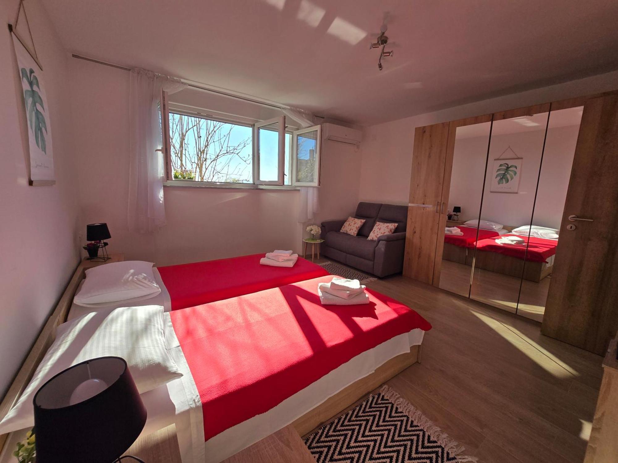 Apartment Deeranaei Kraljevica Esterno foto